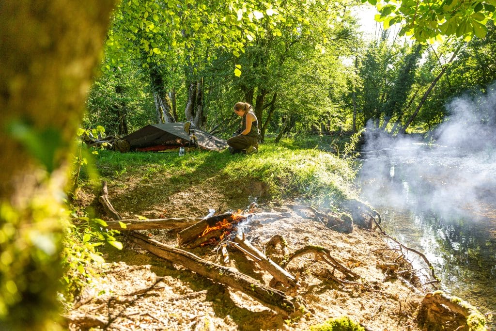 Initiation au bushcraft en forêt près de Paris