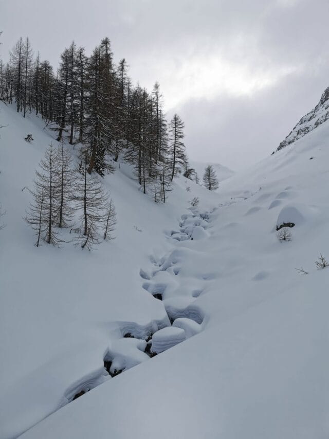 week end randonnée en raquettes et nuit en refuge dans la clarée