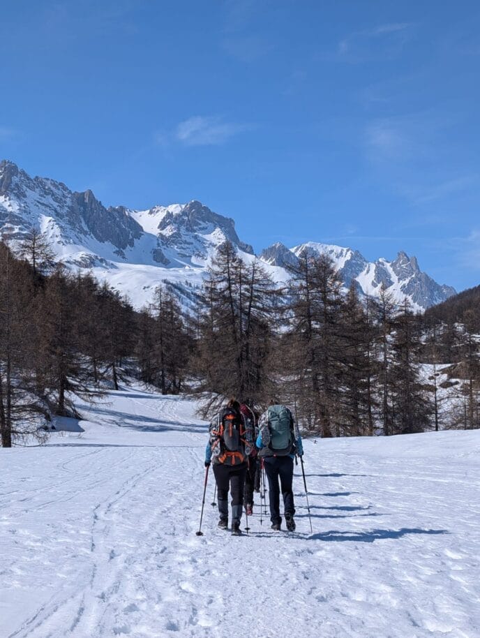 week end randonnée en raquettes et nuit en refuge dans la clarée