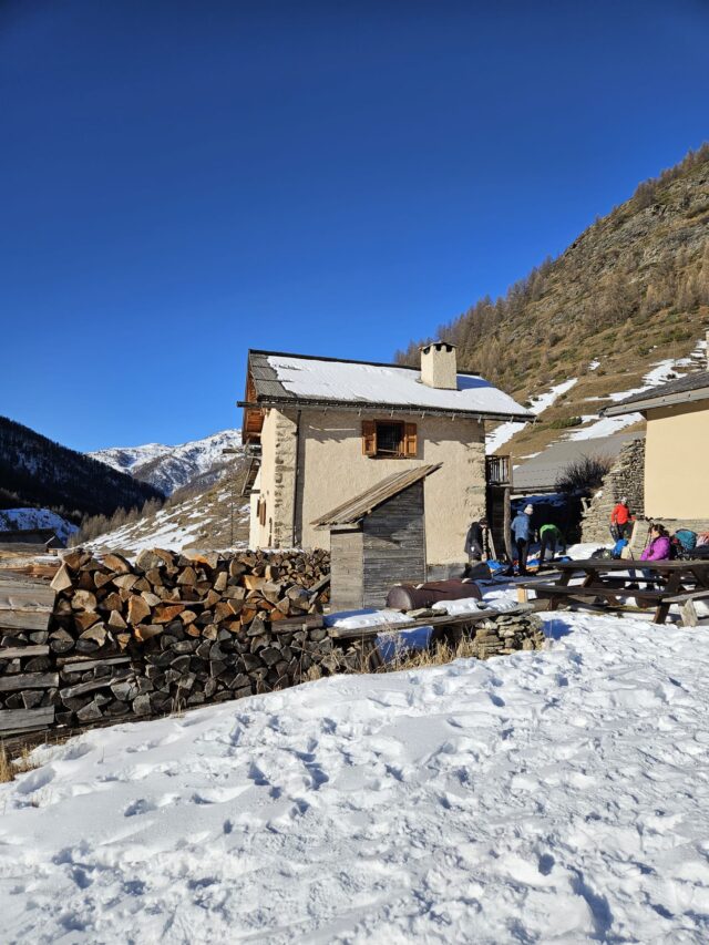 nouvel an queyras : 5 jours en raquettes à neige et chalet d'alpage