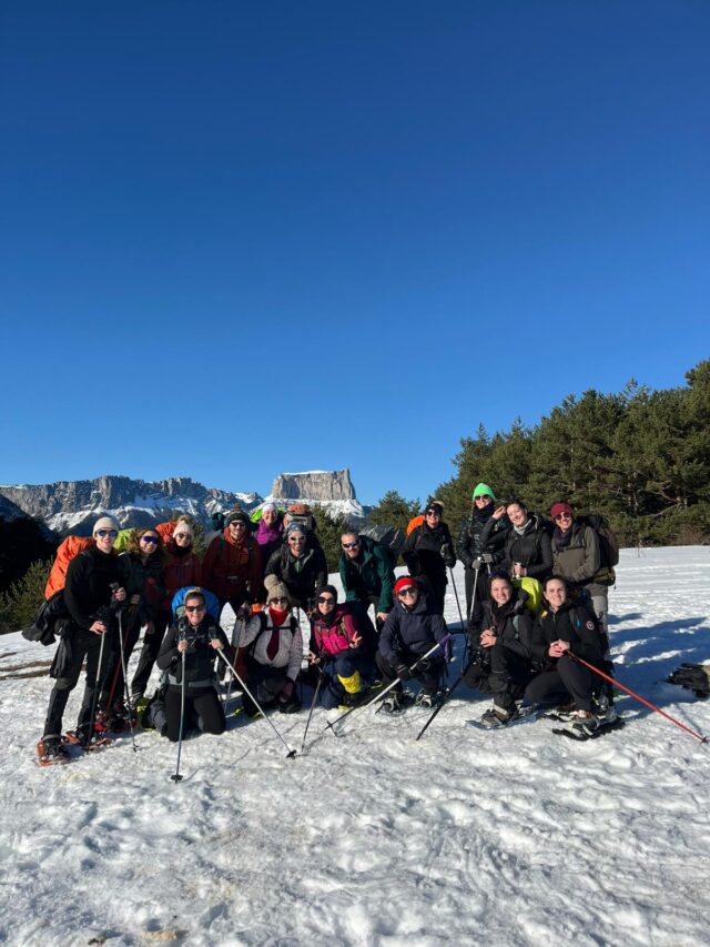 nouvel an sur les traces du loup en raquettes dans le vercors