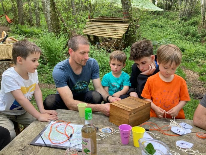 Week-end chasse au trésor et bivouac en famille en Auvergne – Image 9