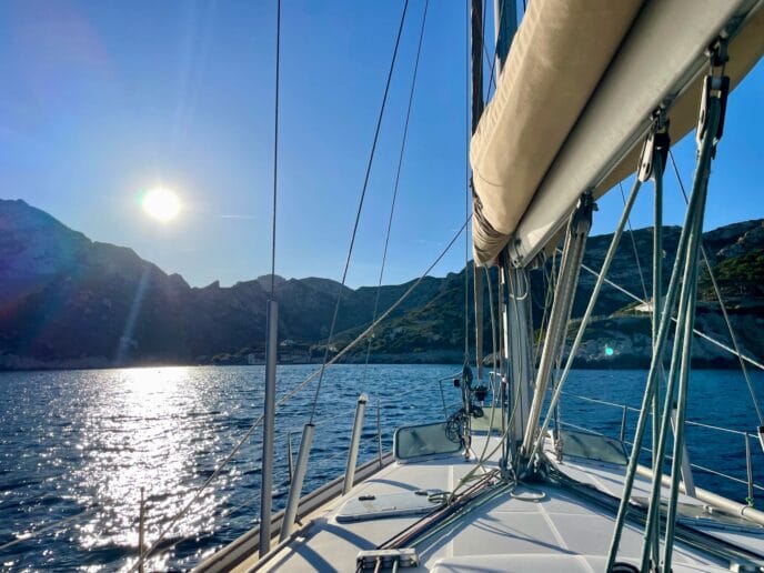 voile et escalade dans les calanques de marseille et cassis