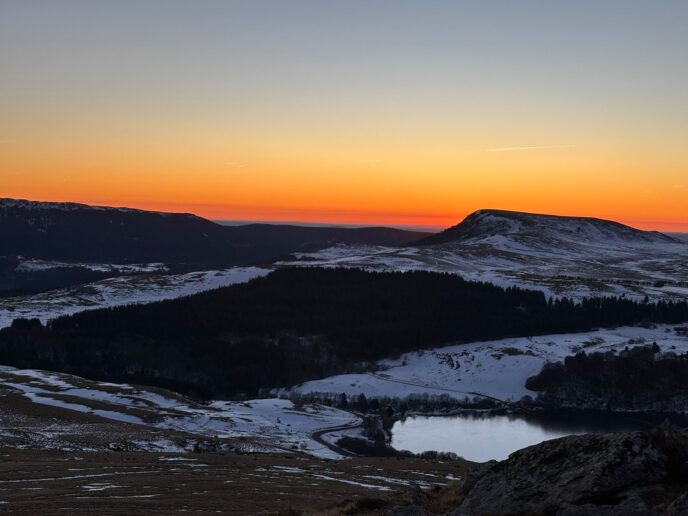 nouvel an randonnée en raquettes et truffade en auvergne