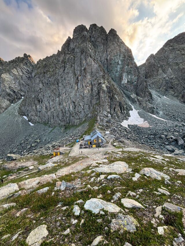 trek : le tour du mont viso en 4 jours, en randonnée et refuges