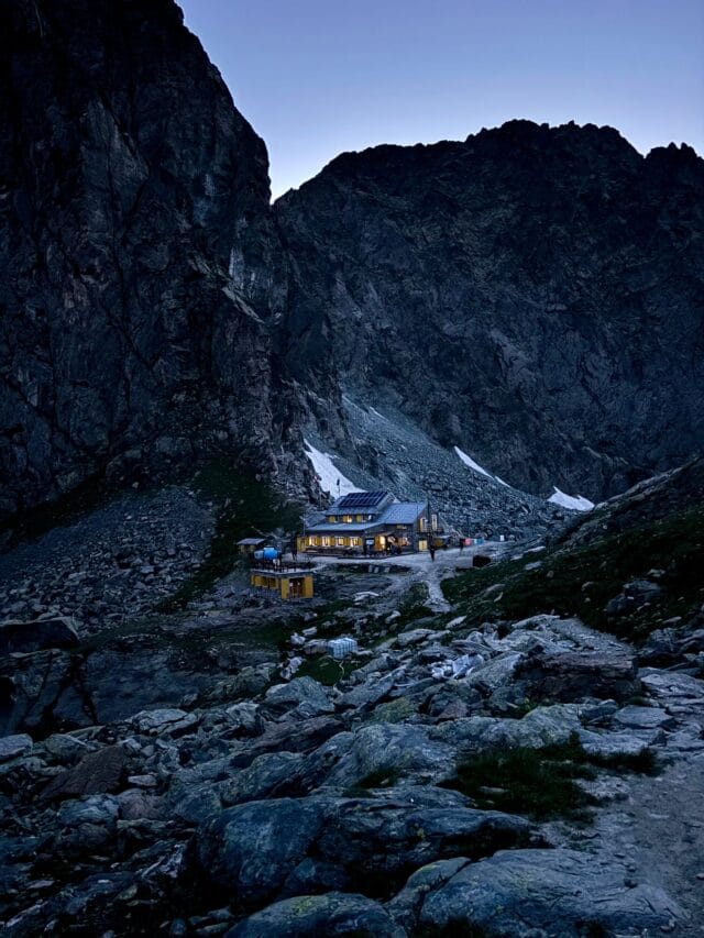trek : le tour du mont viso en 4 jours, en randonnée et refuges
