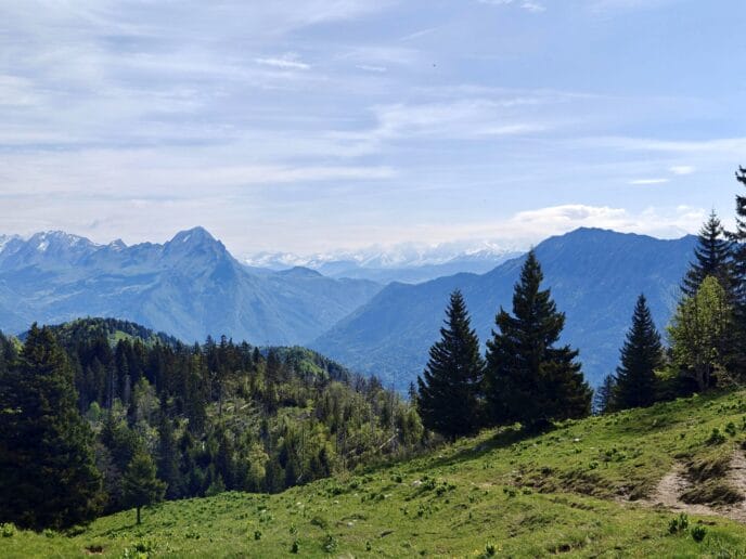 randonnée à annecy : le tour des bauges en rando et refuges