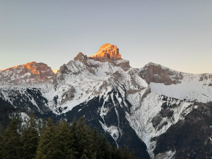 nouvel an initiation raquettes, pulka et cabane dans le vercors