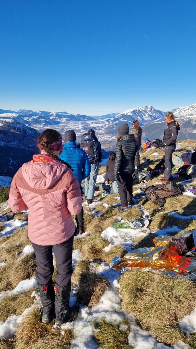 nouvel an initiation raquettes, pulka et cabane dans le vercors