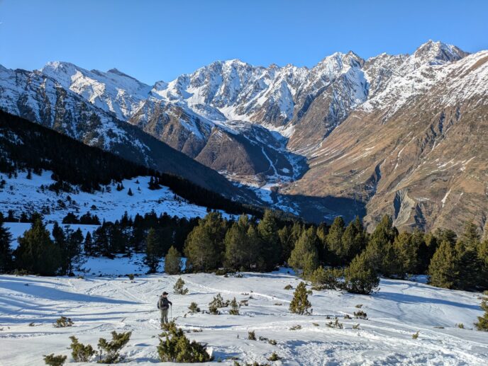 nouvel an pyrénées : rando raquettes dans la vallée du louron