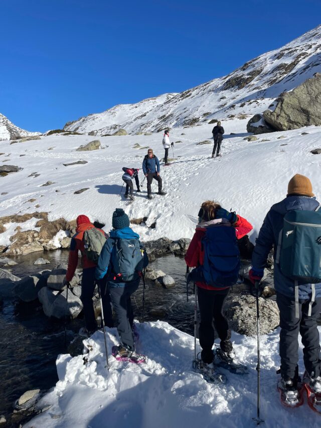 nouvel an pyrénées : rando raquettes dans la vallée du louron