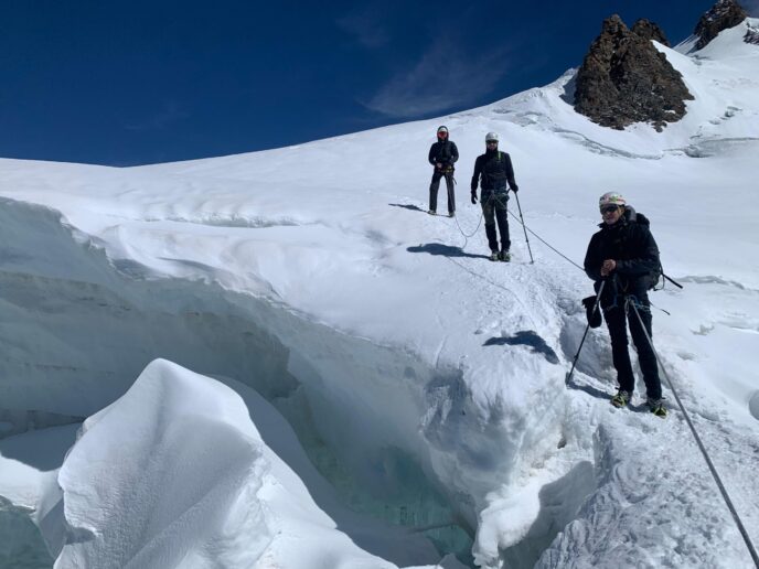 mont rose, mon premier 4000m : initiation à l'alpinisme en italie
