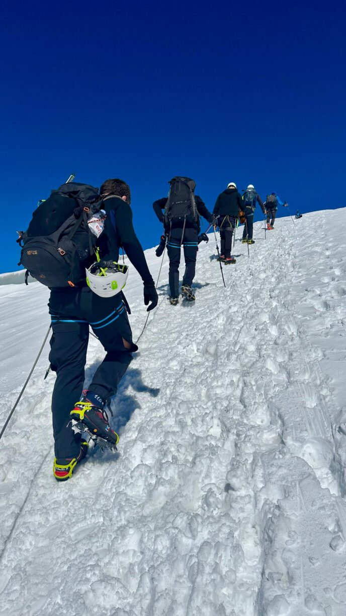 mont rose, mon premier 4000m : initiation à l'alpinisme en italie