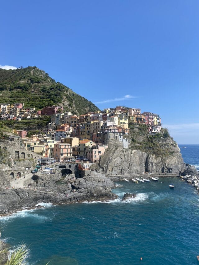randonnée en italie dans les cinque terre, en auberge