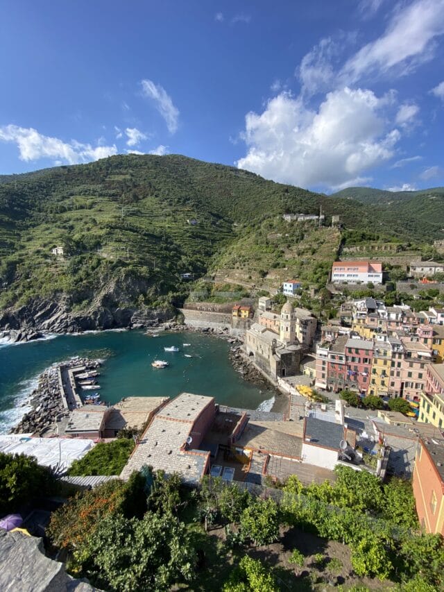 randonnée en italie dans les cinque terre, en auberge