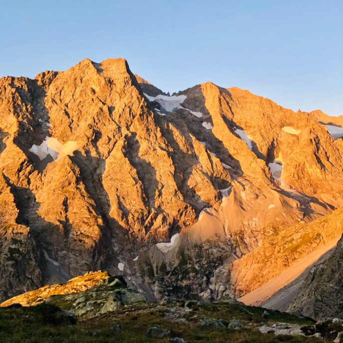 trek : le tour des glaciers des Écrins en refuge